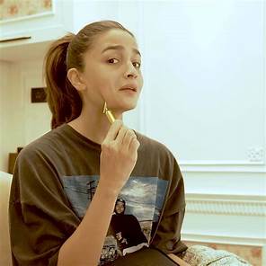 ELORÉ™ – Eternal Glow with 24K Gold Electric Massager